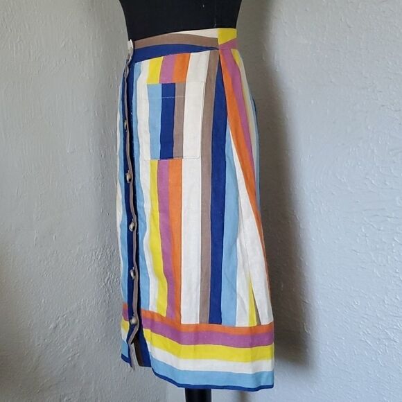 Gilli | Linen Button-down Skirt - Picture 3 of 7